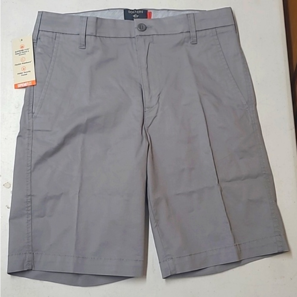 New! Men's Docker's Flex Comfort
Chino Shorts 9.5" Gray